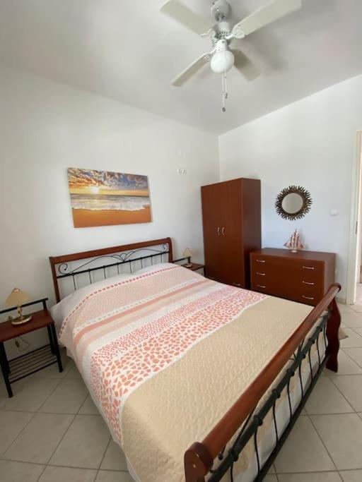 Milithos Apartments 2 Adamantas  Екстериор снимка